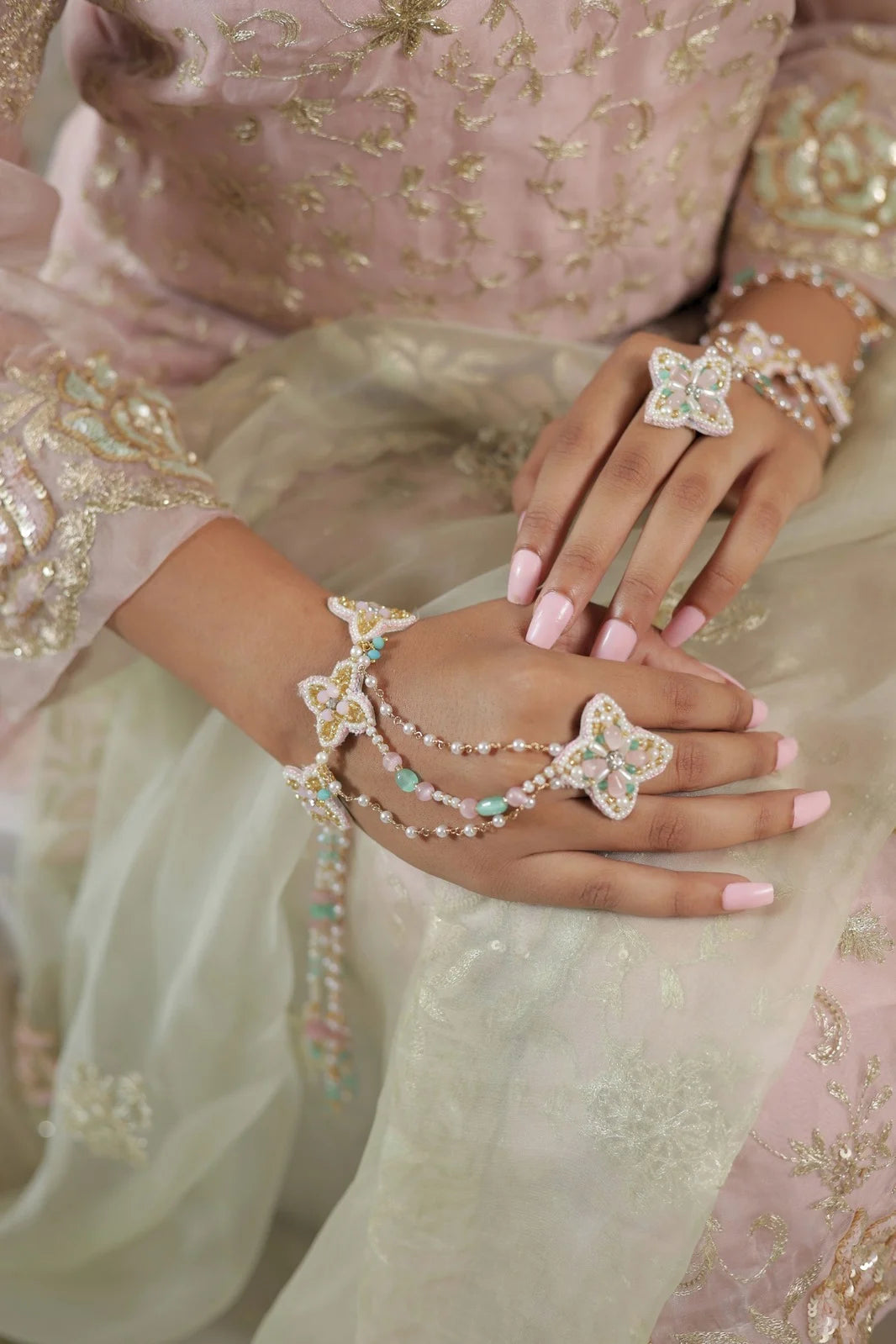 Amelia Hand Accessories